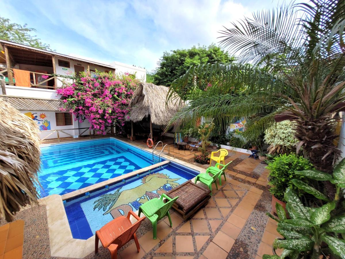טגאנגה Divanga Hostel And Diving מראה חיצוני תמונה
