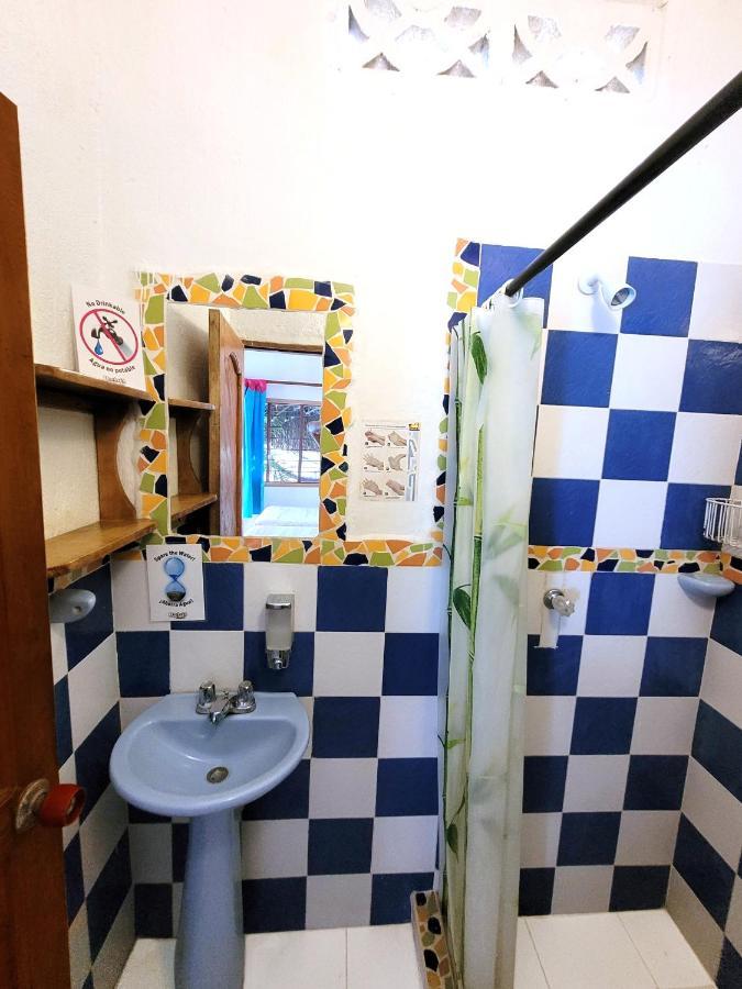 טגאנגה Divanga Hostel And Diving מראה חיצוני תמונה