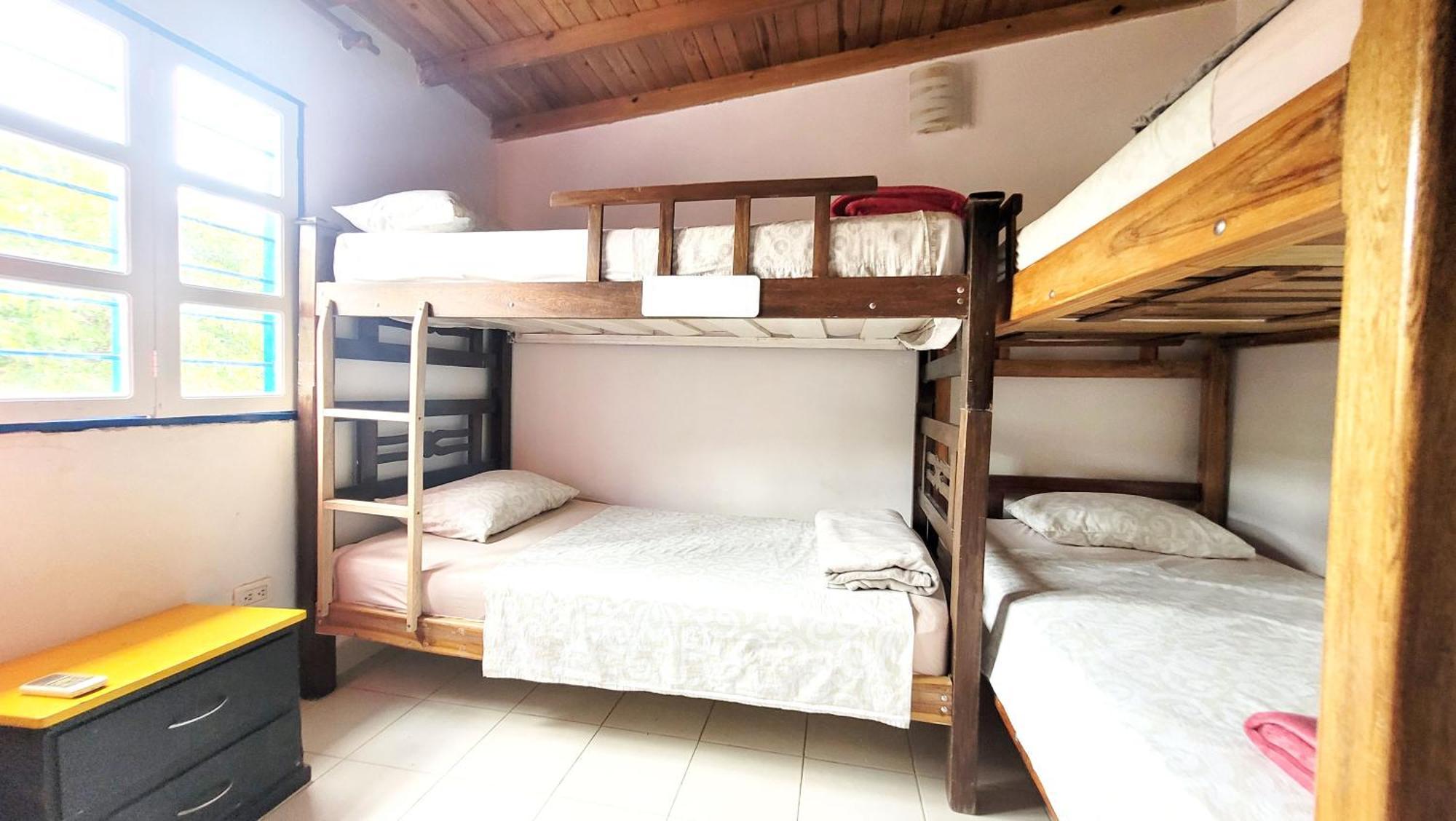 טגאנגה Divanga Hostel And Diving מראה חיצוני תמונה