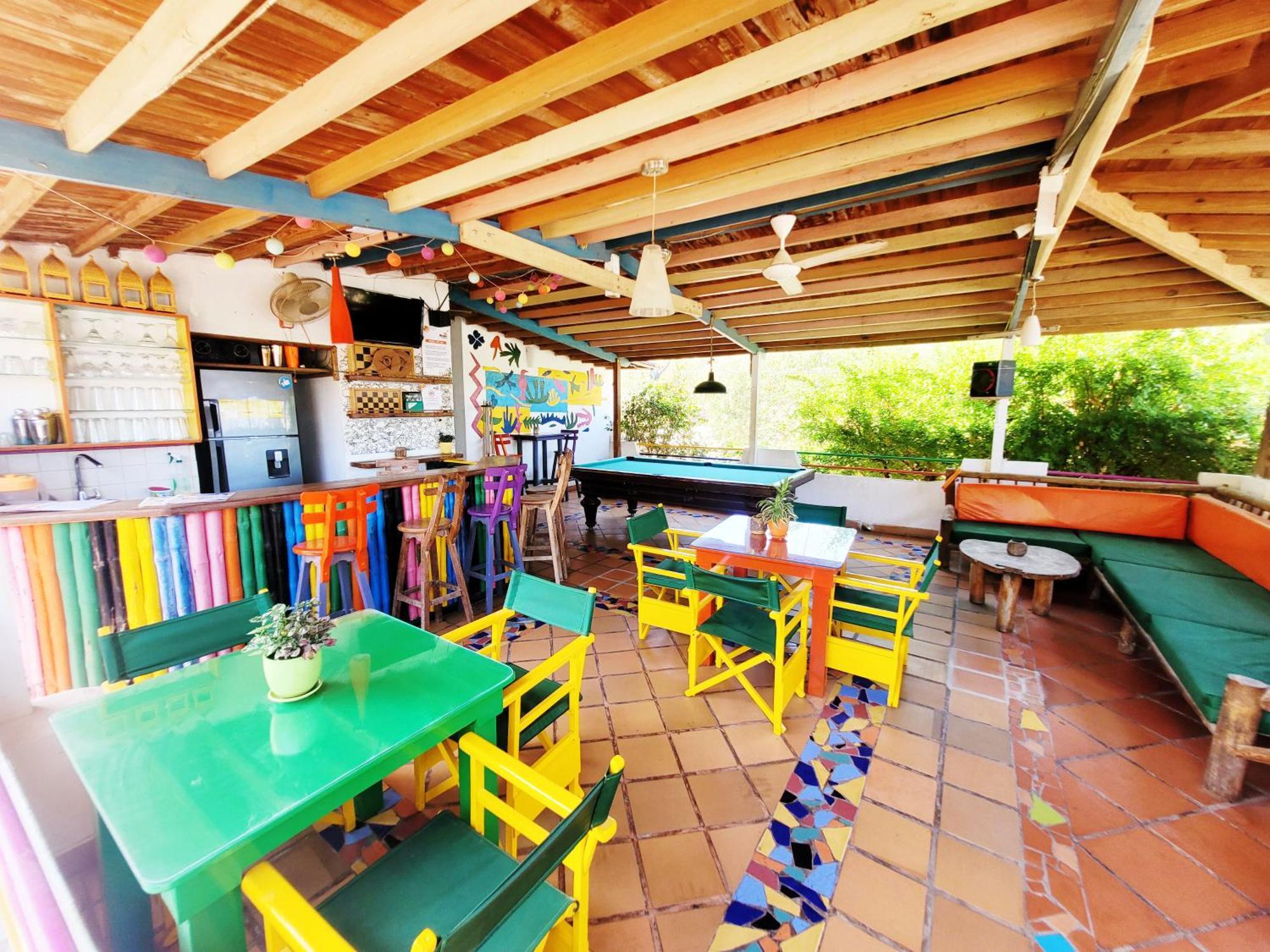 טגאנגה Divanga Hostel And Diving מראה חיצוני תמונה