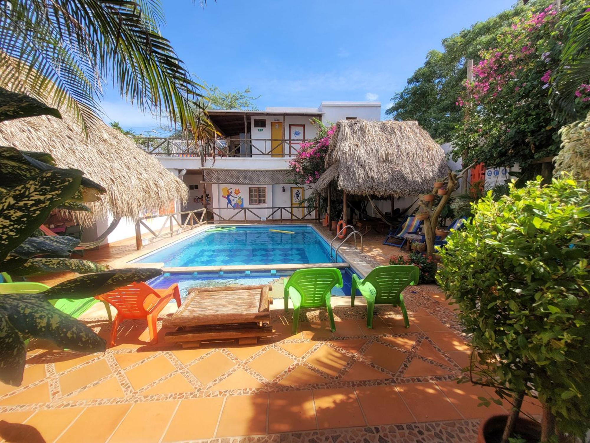 טגאנגה Divanga Hostel And Diving מראה חיצוני תמונה