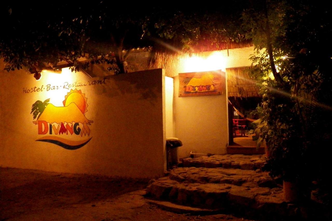 טגאנגה Divanga Hostel And Diving מראה חיצוני תמונה